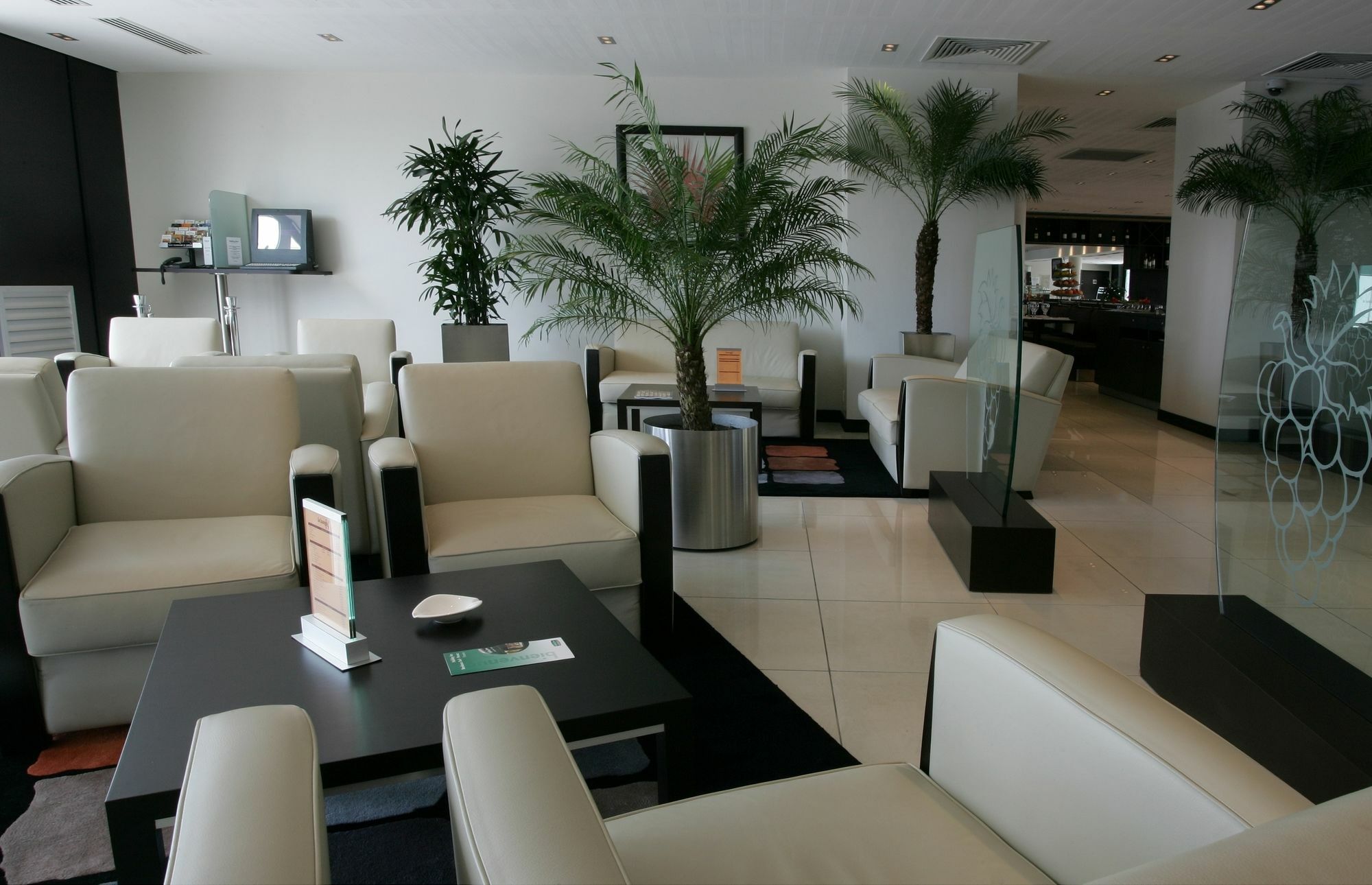 Holiday Inn Bordeaux Sud - Pessac By Ihg Dalaman gambar